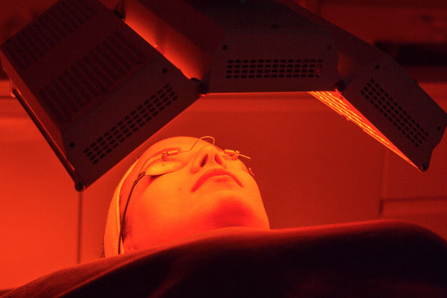 Photothérapie LED au cabinet du Docteur Sylvie Olive à Sèvres